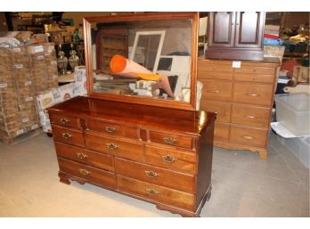 Beautiful Kincaid 9-drawer Dresser 60 X 33 X 18