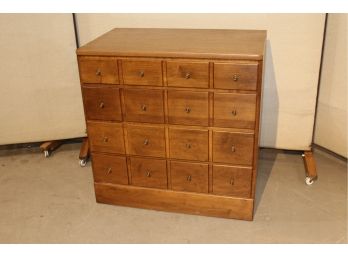 Ethan Allen CRP Custom Room Plan Heirloom 4 Drawer Apothecary Chest 30' X 18' X 31'