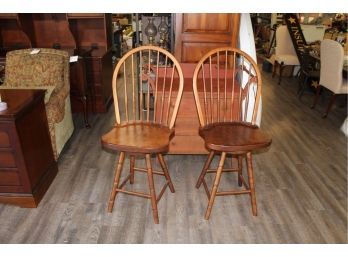 Bar Stools With Return Swivel Solid Maple No Loose Spokes Extremely Sturdy Like New Condition 24' Seat Height