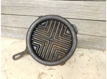 Rare Early Griswold Broiler  #875 Cast Iron Erie PA Lies Perfectly Flat