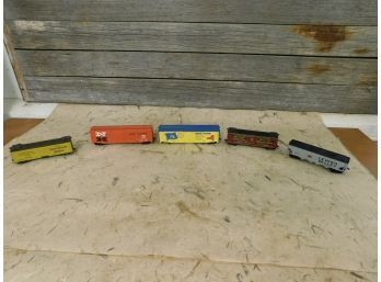 5 Train Cars