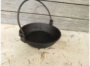 Early Cowboy Kettle With Hand Forged Handle Very Large Gate Mark