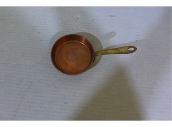 Restaurant Lassere Paris Miniature Copper Skillet 0.75' Tall 3' Diameter