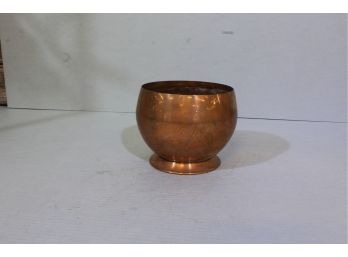 Copper Urn 4.75' Tall 5.5' Wide