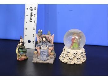 3 Wizard Figurines See Pictures For Condition