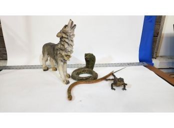 4 Animals Ceramic, Plastic And Wood