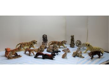 Lions, Tigers, Panthers, And Fisher Cat, 17 Figurines
