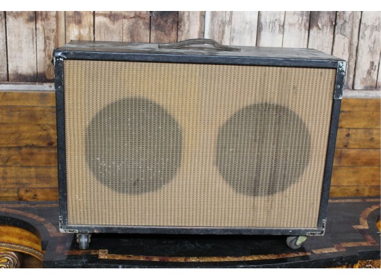 Vintage Speaker Box With Speakers