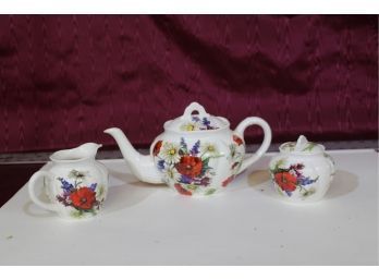 Grace's Tea Ware Tea Pot With Matching Creamer And Sugar Bowl See Pictures For Details