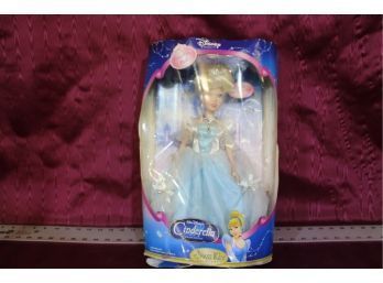 Cinderella Porcelain Doll New In Box See Pictures For Details