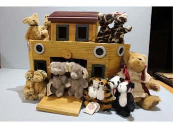 Boyd's Gen-yoo-wine Jointed Noah Bear,and His Ark, And 6 Sets Of Animals Jointed,