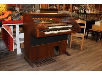 Lowrey Jubilee Organ With Floppy Disk Spectacular Sound, Plays Beautifully Includes Seat Everything Works