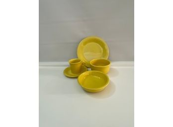 Fiestaware 5 Piece Set Color Daffodil Gusto Bowl Medium Bowl Dinner Plate Coffee Mug & Salad Plate
