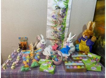 Easter Decorations Lot Lights Cake Stands Ceramic Figures And Table Runner New In Package