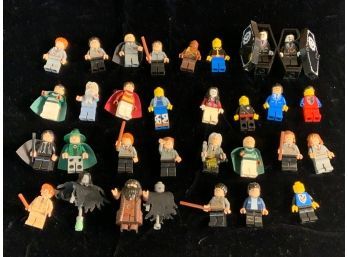 Approximately 31 Lego Figures Harry Potter And Others