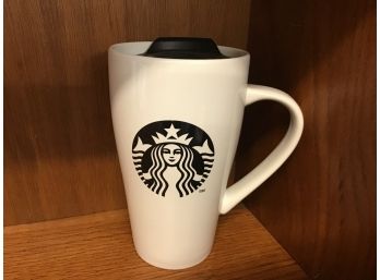 Classic Logo 2014 Starbucks Coffee Company White Cup Coffee To Go With Lid Mug 18 Oz