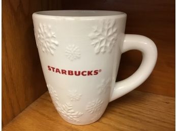 Snowflakes 2010 Starbucks Coffee Company White Cup Coffee Mug 14 Oz