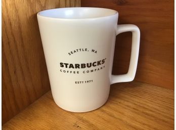 Classic Starbucks Coffee Company White 2016 Cup Coffee Mug 16 Oz B