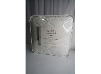 NEW HOTEL COLLECTION QUEEN MATTRESS PAD