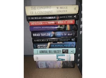LOT OF 10 BOOKS INCLUDING W. BRUCE LINCOLN AND JEFFERY DEAVER