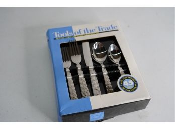 NEW TOOLS OF THE TRADE 8 PLACE SETTINGS/ 45 PIECE