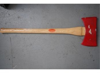 HICKORY DOUBLE SIDED AXE