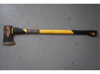 PLASTIC AND RUBBER AXE