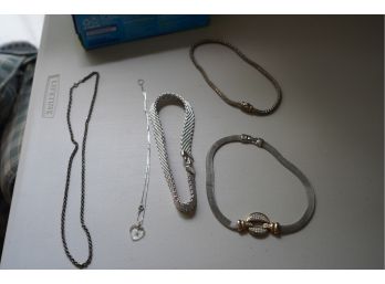 LOT OF 5 NECKLACES