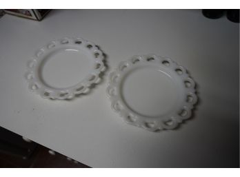 LOT OF 2 MILK GLASS PLATES, 8IN LENGTH
