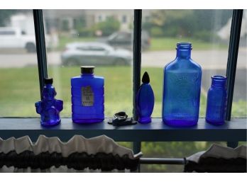 LOT OF 5 BLUE GLASS ITEMS,