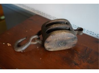 ANTIQUE WOOD PULLEY, 12IN LENGTH