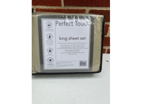 NEW PERFECT TOUCH KING SHEET SET