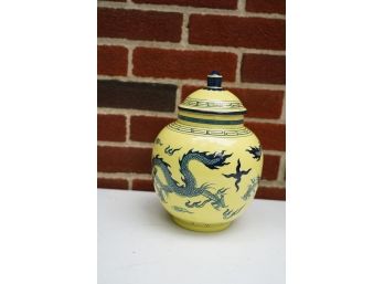 ASIAN STYLE PORCELAIN JAR WITH LID, 10IN HEIGHT