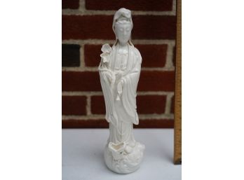 WHITE PORCELAIN STATUE, 12IN HEIGHT