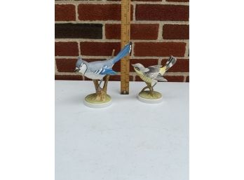 LOT OF TWO STAFFORDSHIRE BIRDS 7 INCH