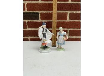 HEREND HVNGARY HAND PAINTED FIGURINES 7 INCH/5INCH