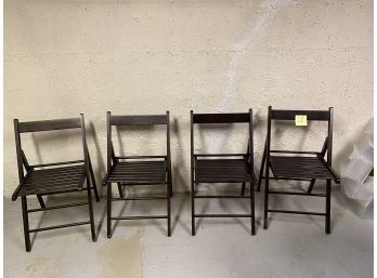 LOT OF 4 WOODEN FOLDING CHAIRS 17X16X30