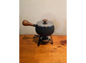 VINTAGE COOKING POT, 10IN HEIGHT