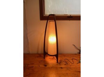 TEAK MID CENTURY DESK/ROOM LAMP 3 LEGS WORKING LAMP