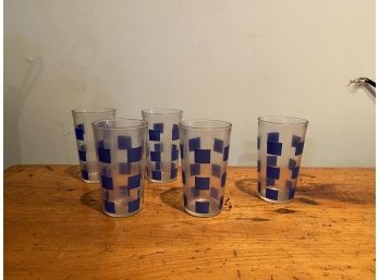 LOT OF 5 VINTAGE GLASSES, 5IN HEIGHT
