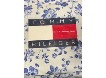 NEW TOMMY HILFIGER TWIN COMFORTER OVER