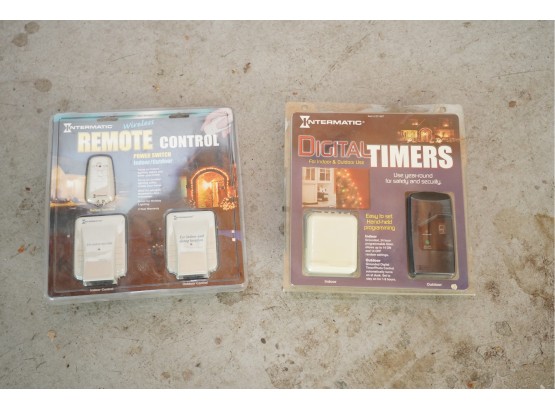 LOT OF 2 NEW INTERMATIC DIGITAL TIMERS AND REMOTE CONTROL FOR INDOOR AND OUTDOOR