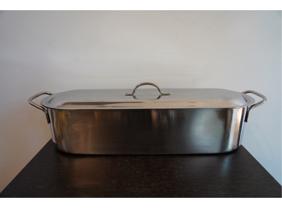 LONG STAINLESS STEAL POT WITH LID, 20X5 INCHES