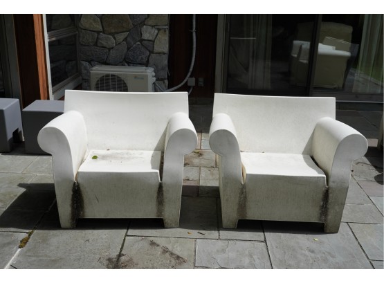 PAIR OF OUTDOOR CHAIRS, 36.5X27X30