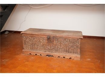 HAND CARVED ASIAN WOOD TRUNCH EARLY 20TH CENTURY