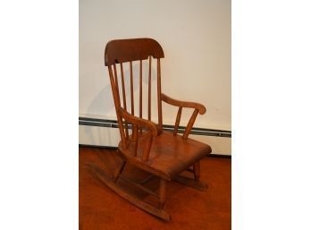 ANTIQUE WOOD ROCKING CHAIR,