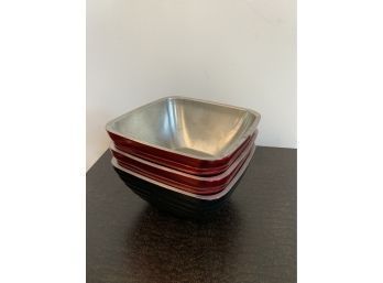 LOT OF 3 METAL MODERN STYLE BOWLS, 7X3.5 INCHES