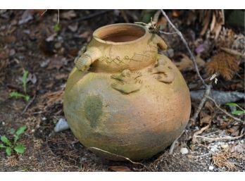SMALL CLAY OUTDOOR POT 10IN HIGH