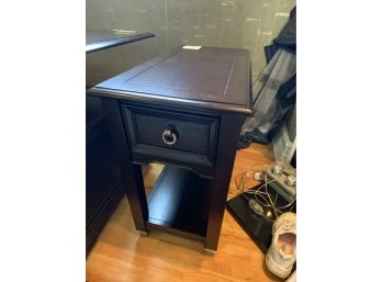 WOODEN SIDE TABLE WITH 1 DRAWER