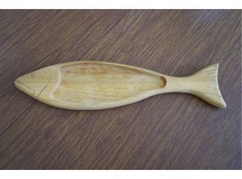 FISH SHAPE CHEESE BOARD, 16IN LENGTH